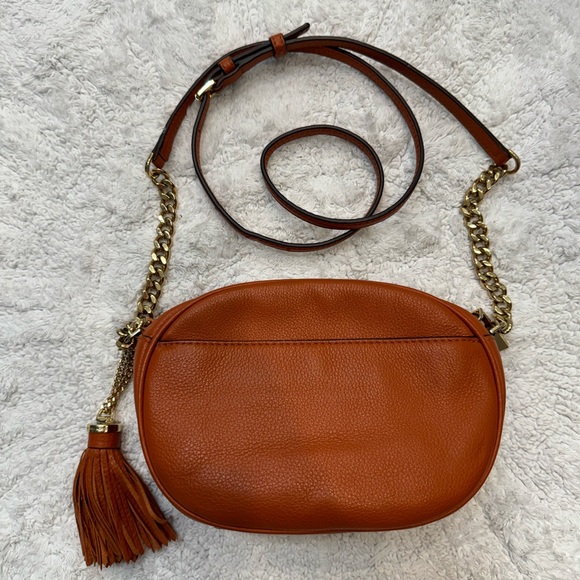 Michael Kors Messenger Ginny Leather Crossbody Bag with Dust Bag - Picture 11 of 16